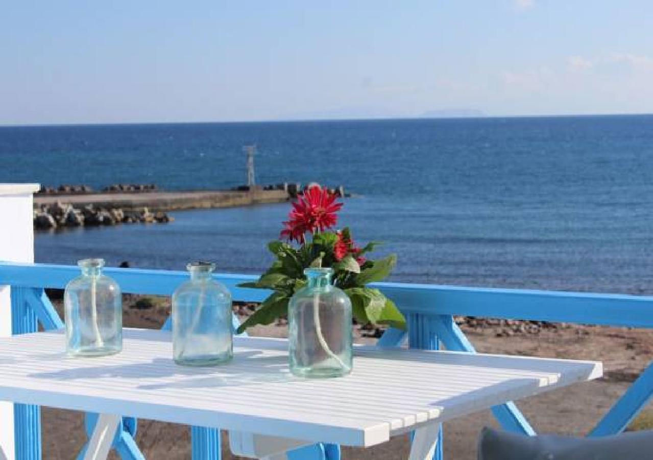 Geomare Beach House Монолитос Екстериор снимка