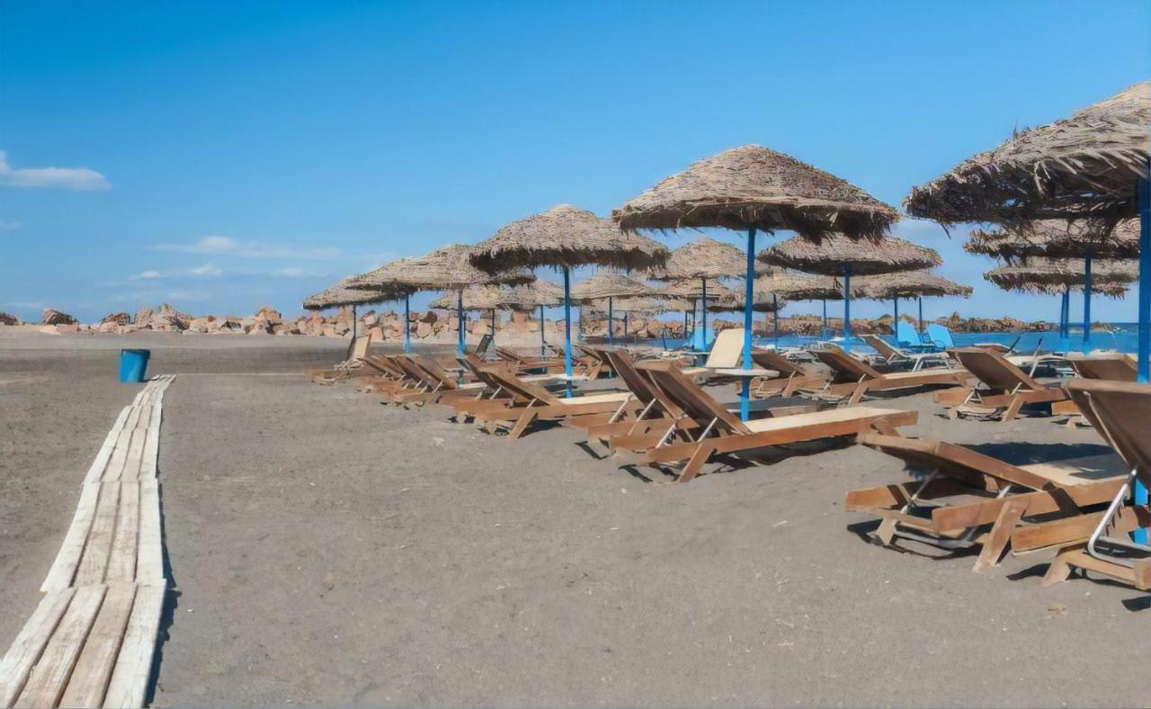 Geomare Beach House Монолитос Екстериор снимка